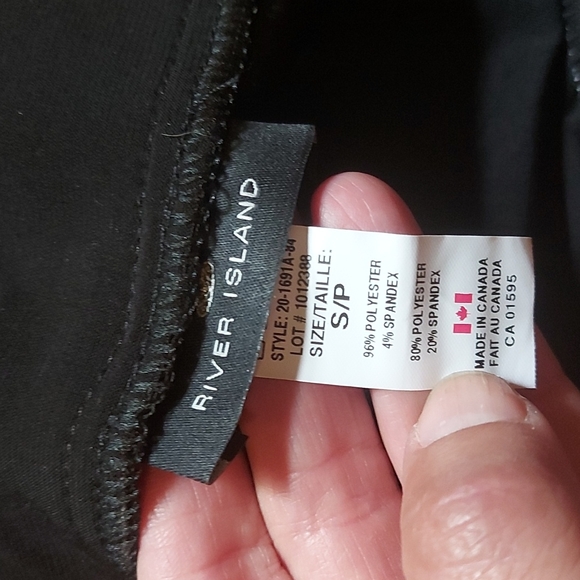 Made in Canada 🇨🇦 skirt - Picture 3 of 5